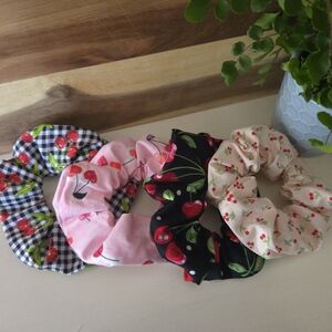 Cherry Patterned Kids Scrunchies Set